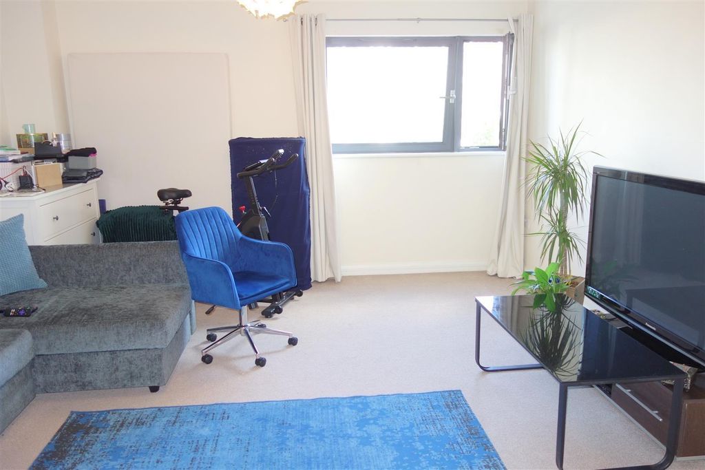Property photo 2 of 5 2