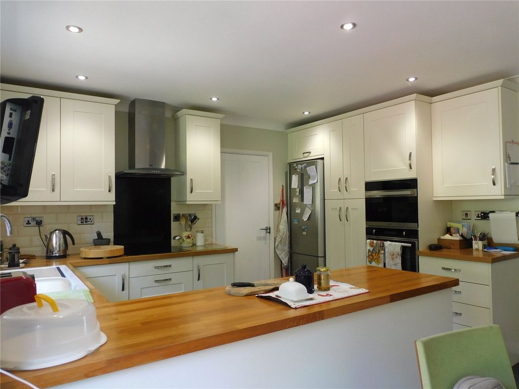 Property photo 3 of 29 Picture No. 31