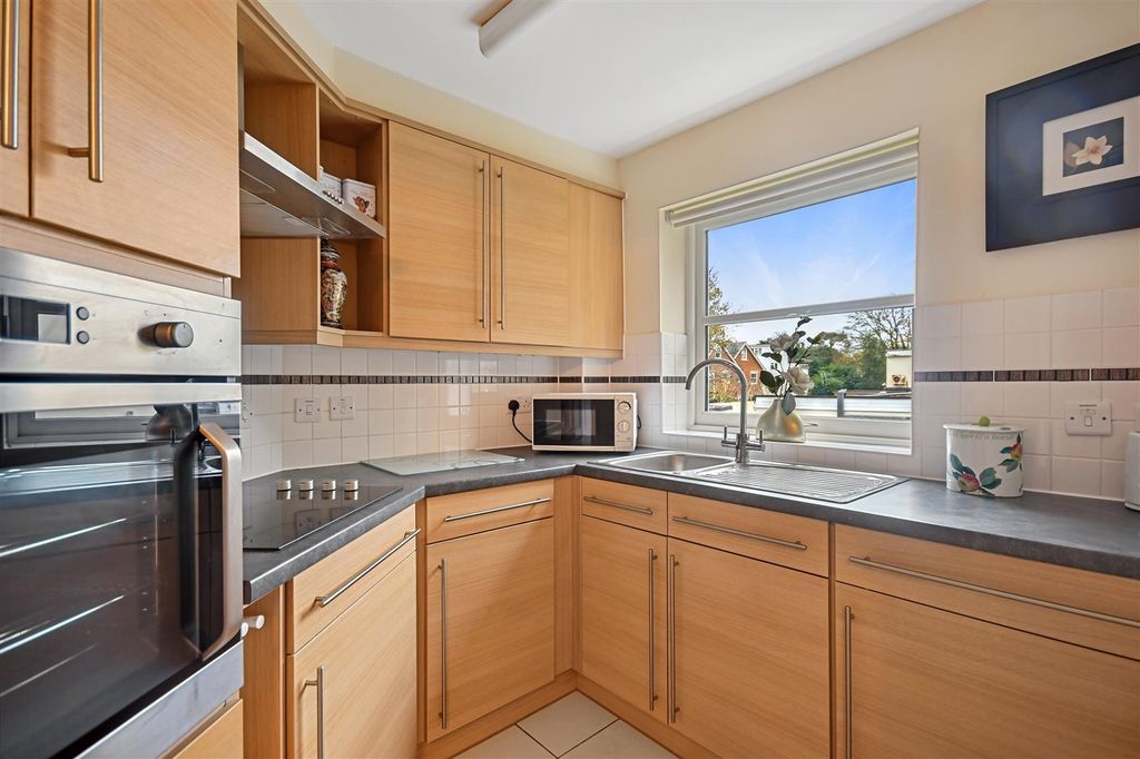 Property photo 3 of 12 03-926Eecac-9Df1-499E-88d0-7F85E7900Fc1Ibmcs-14 Sa