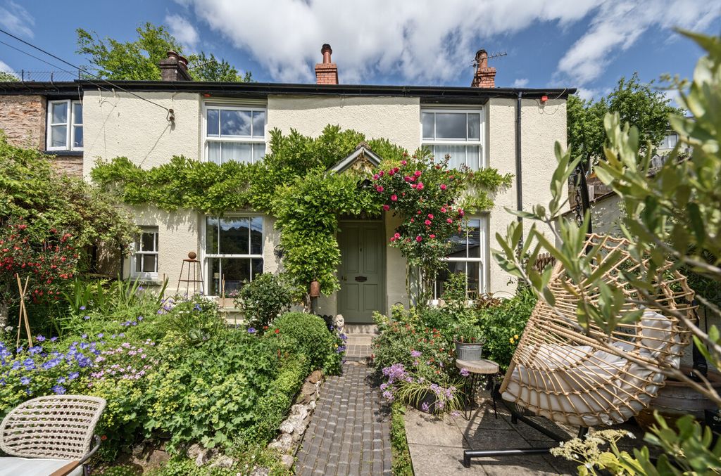 Property photo 1 of 22 Dulverton, Seddons