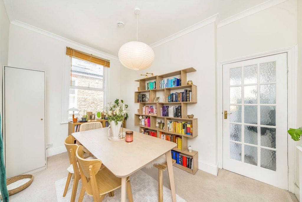 Property photo 3 of 7