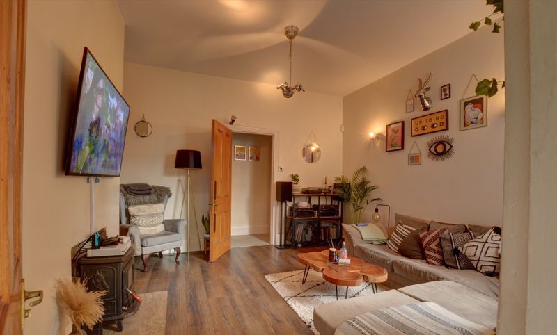 Property photo 2 of 6 Photo 6