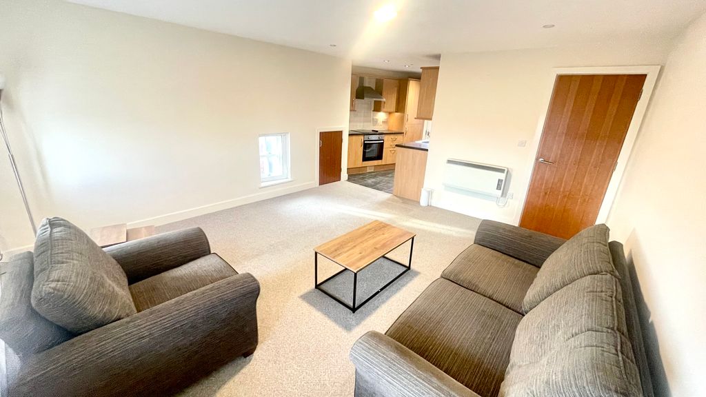 Property photo 2 of 17