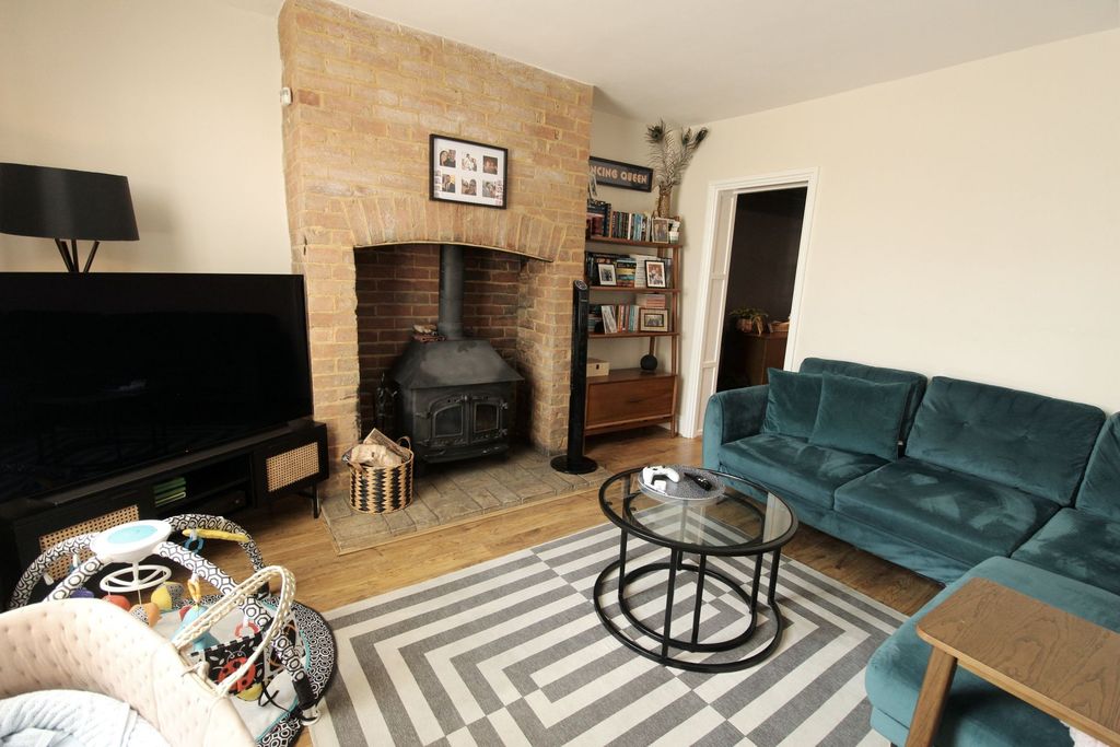 Property photo 3 of 12 Img_3698