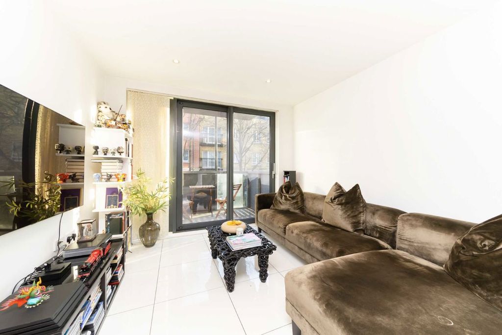 Property photo 3 of 6