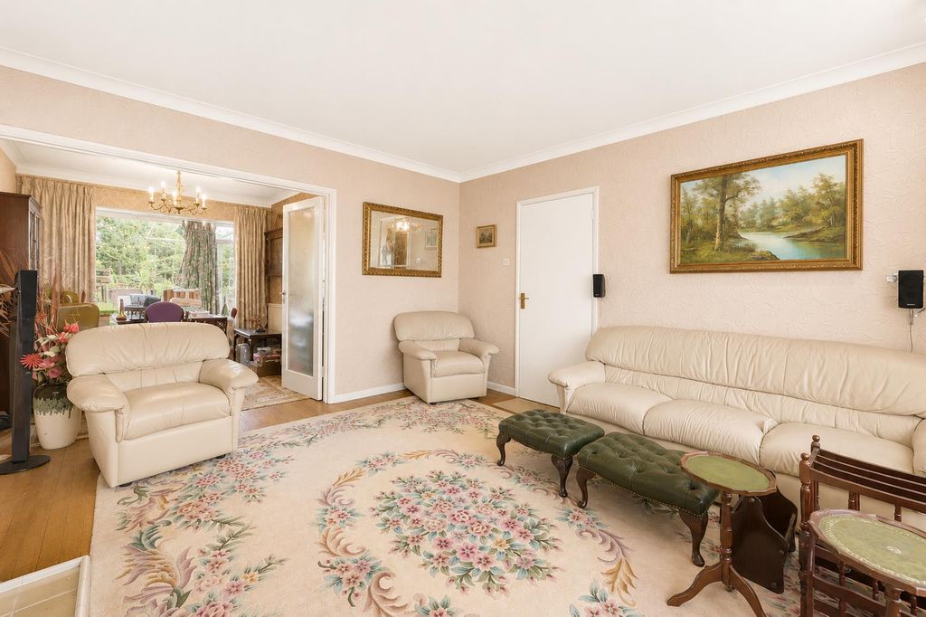 Property photo 3 of 19 Bde680d2-20ce-4Ada-97Ff-70600820d92F.Png
