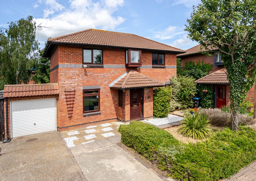Property photo 1 of 17