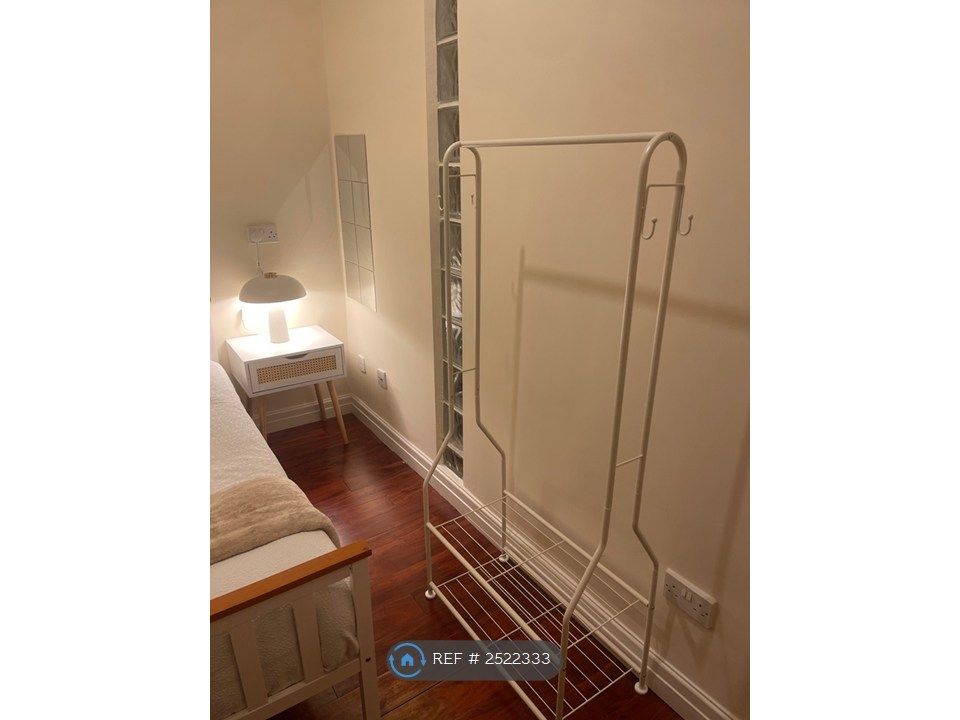 Property photo 2 of 35
