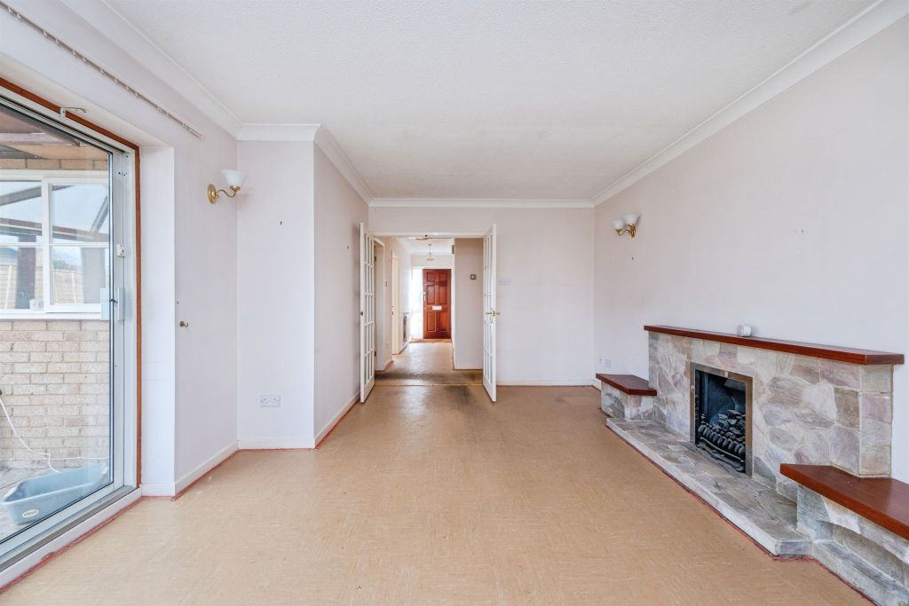 Property photo 3 of 24