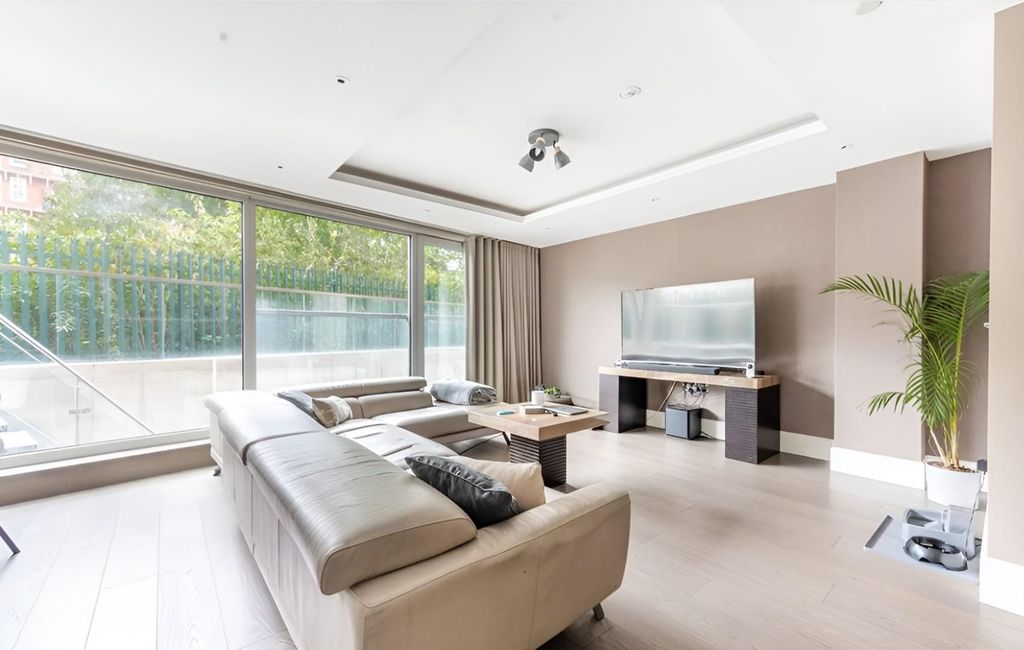 Property photo 1 of 31 3 Benson House 2.Jpg