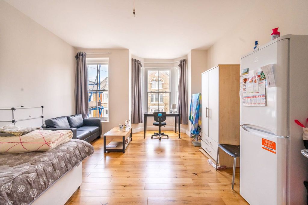 Property photo 2 of 3