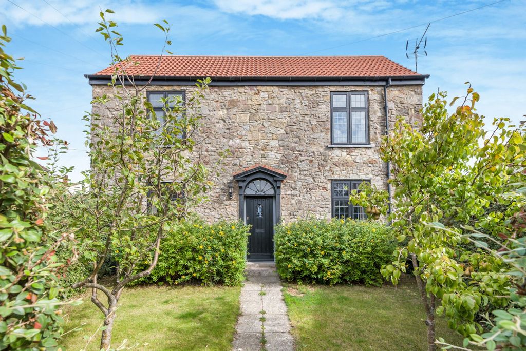 Property photo 1 of 21