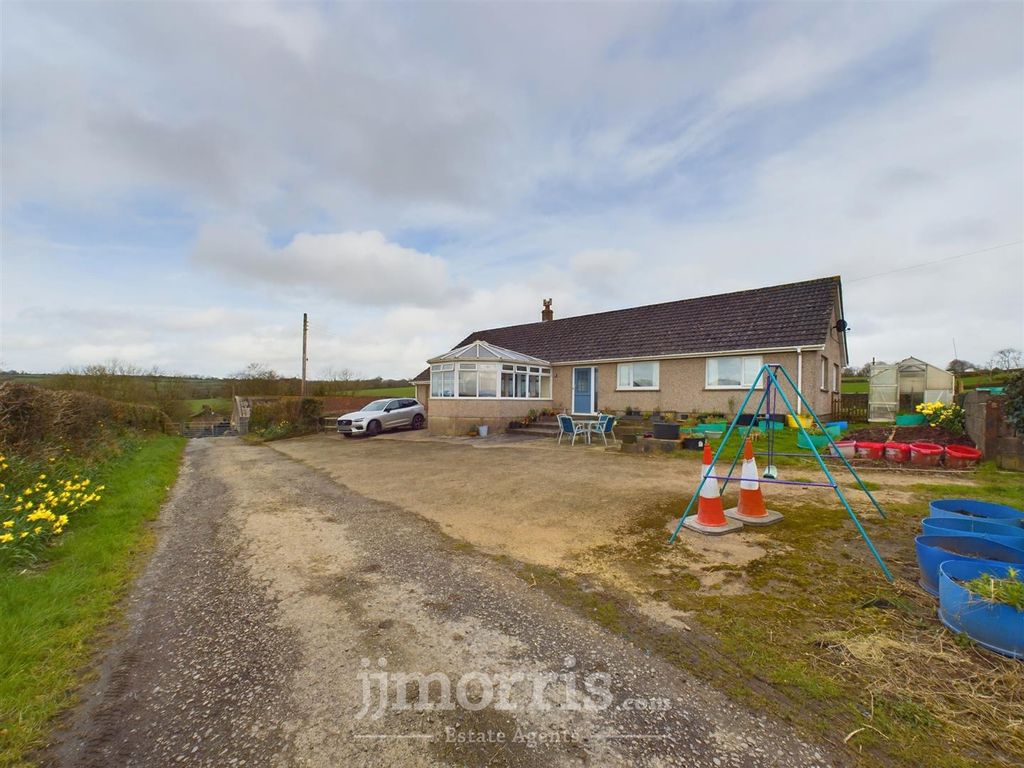 Property photo 1 of 23 Cam03686G0-Pr0010-Still011.Jpg