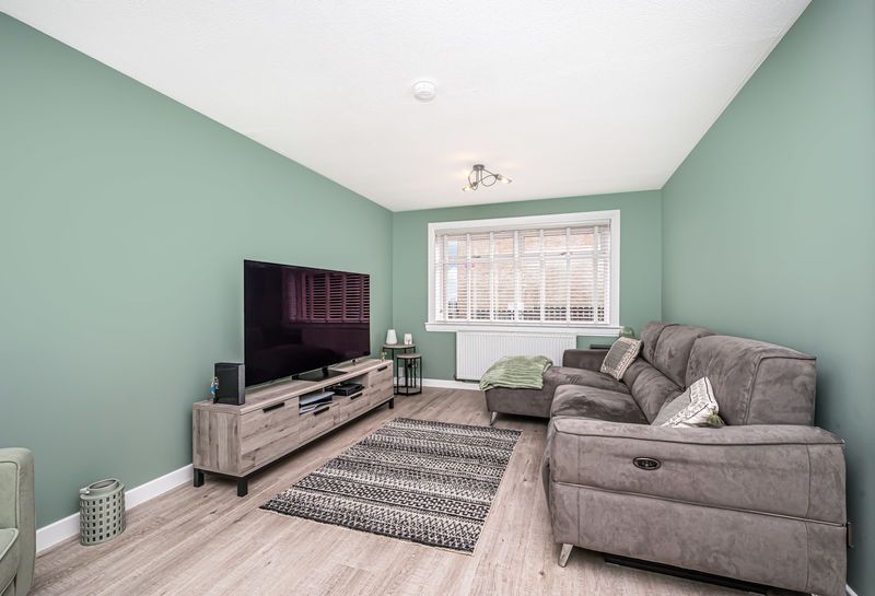 Property photo 3 of 22 Lounge