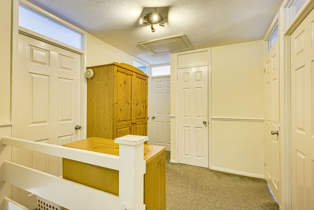 Additional image 33 of 6 bed detached house for saleChestwood Close, Billericay CM12