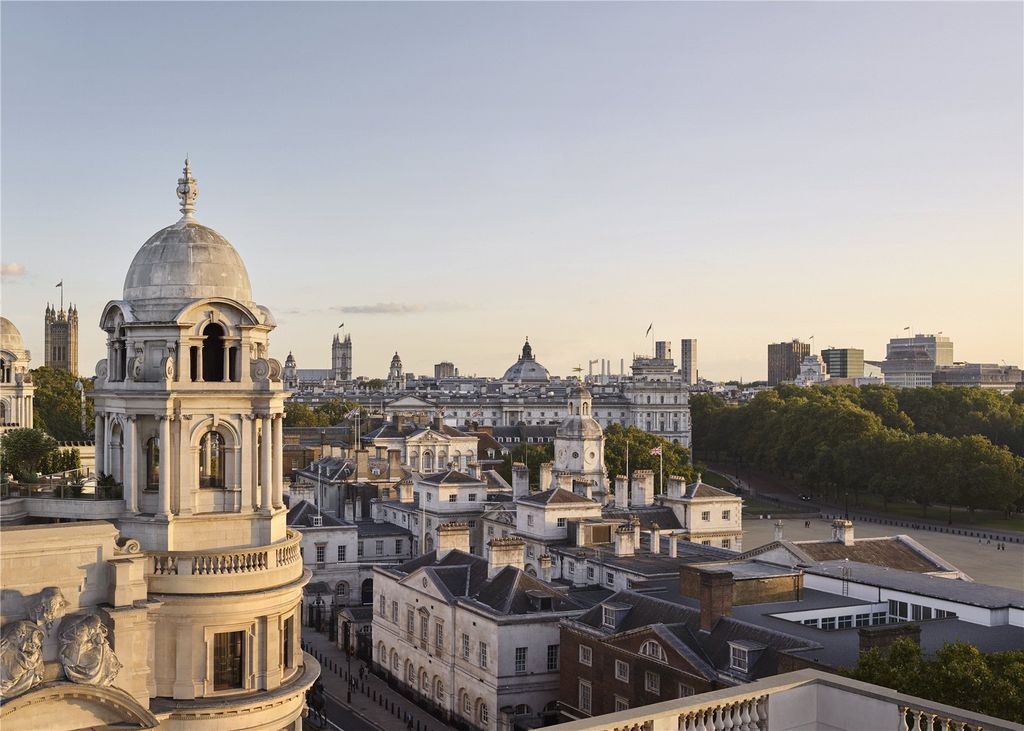 Property photo 1 of 21 External