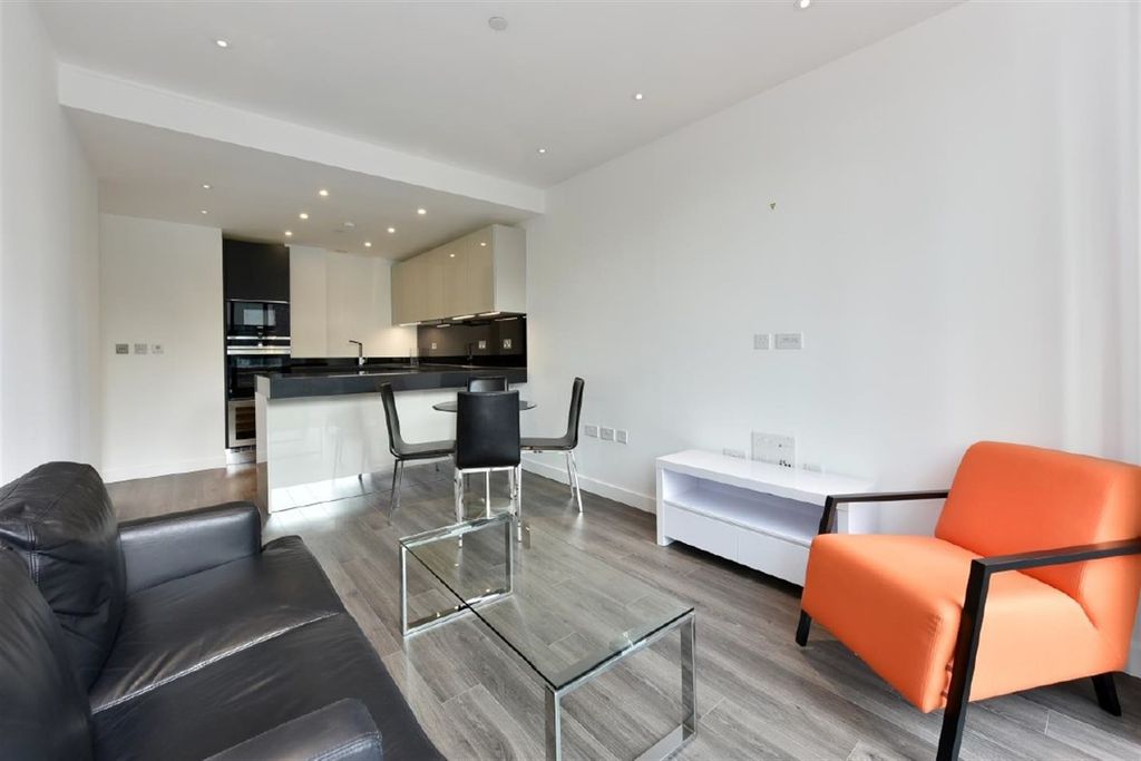 Property photo 3 of 10 Open Plan