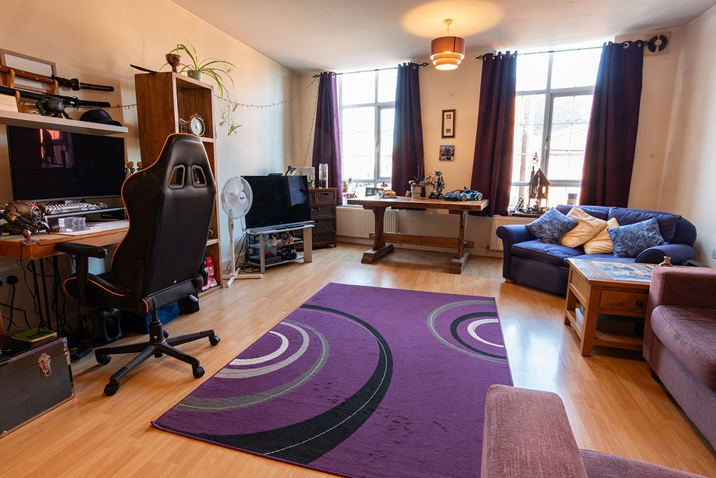 Property photo 3 of 20