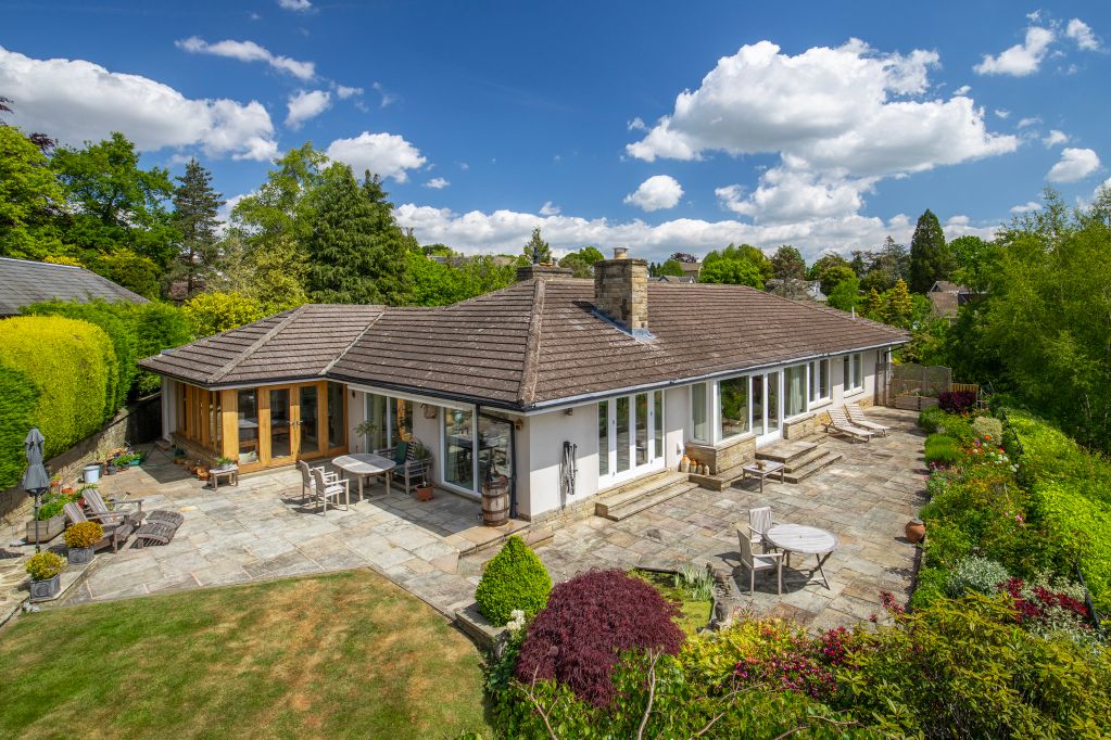 Property photo 1 of 30 Middleton Crag