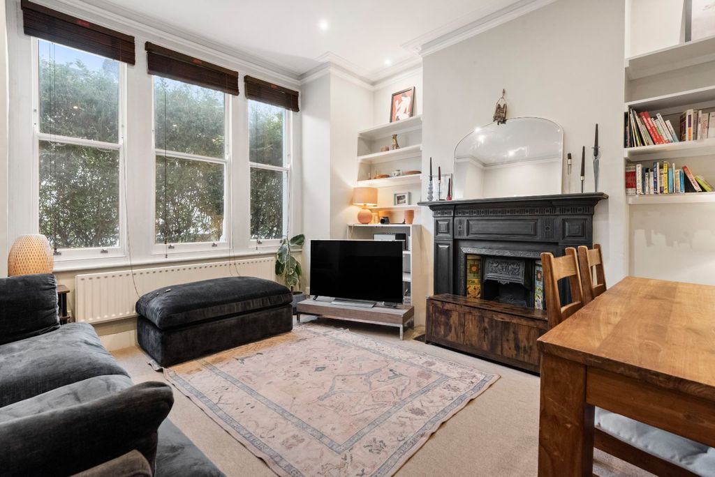 Property photo 1 of 8 Reception Room