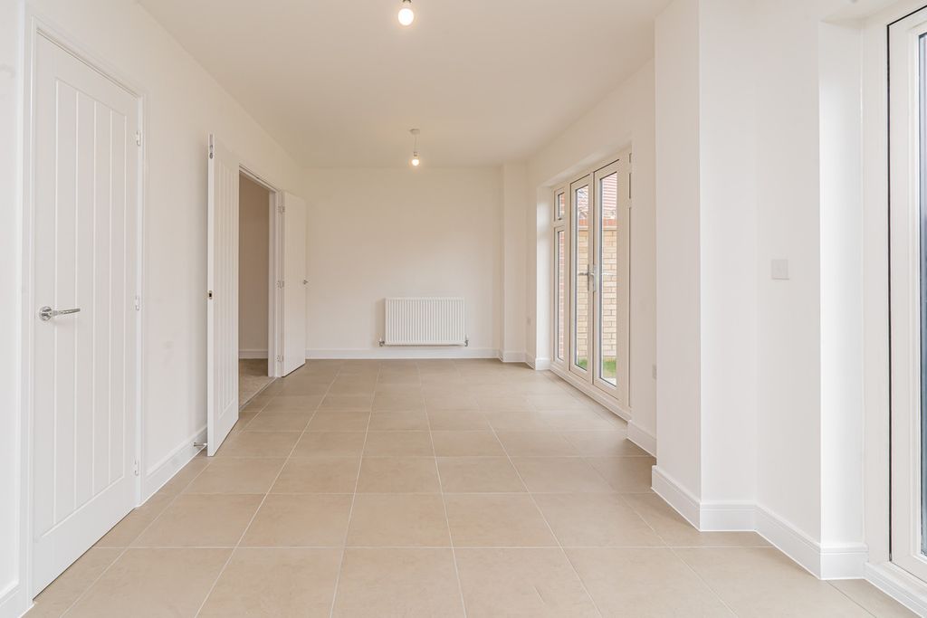 Property photo 3 of 25