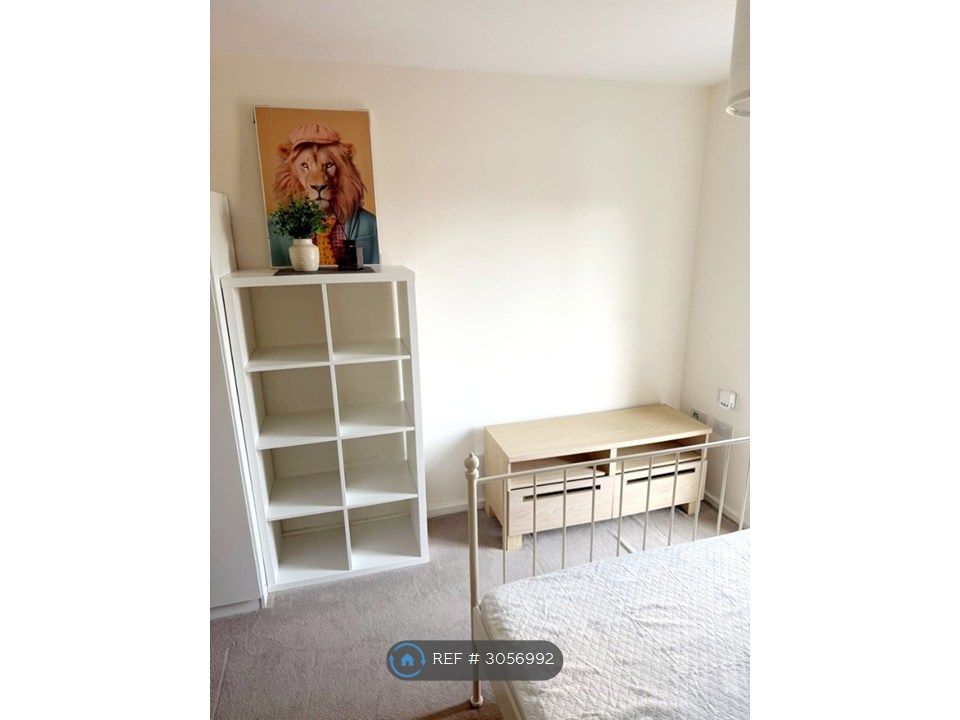 Property photo 3 of 8 Double Bedroom 1