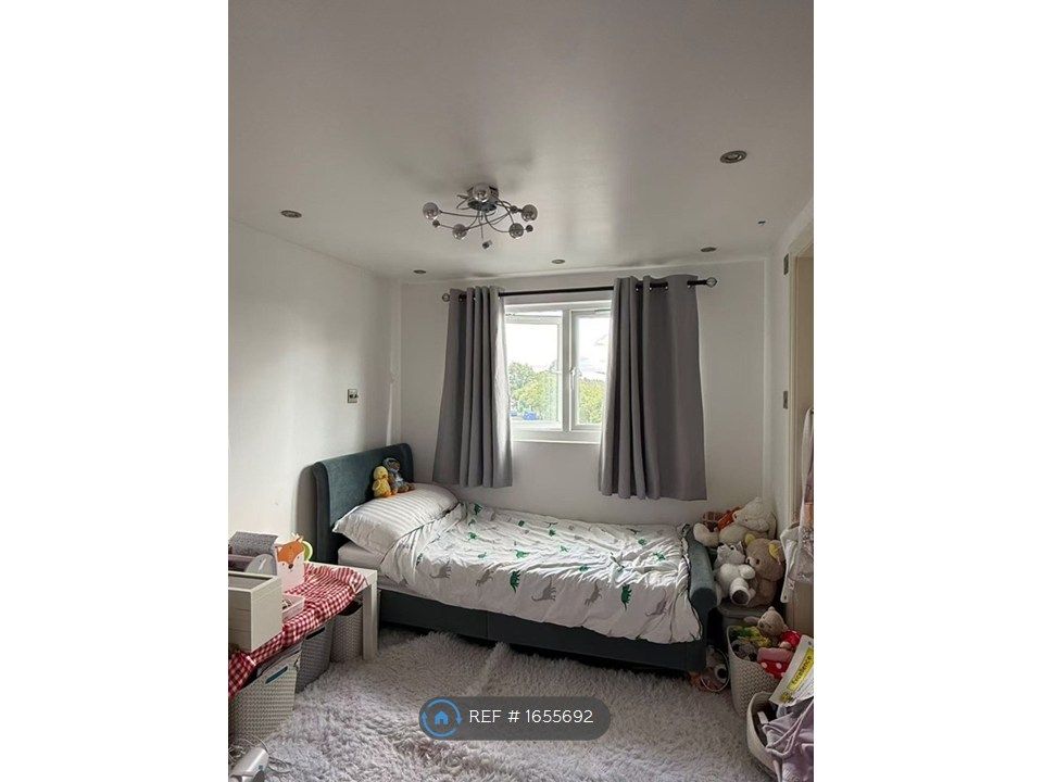 Property photo 3 of 5