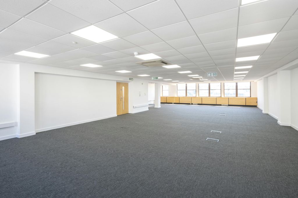 Property photo 3 of 7 96Qr_006.Jpg