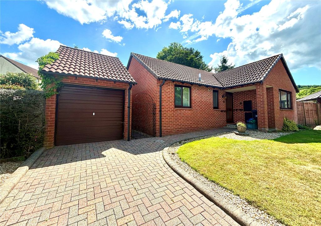 Property photo 2 of 20 Picture No. 25