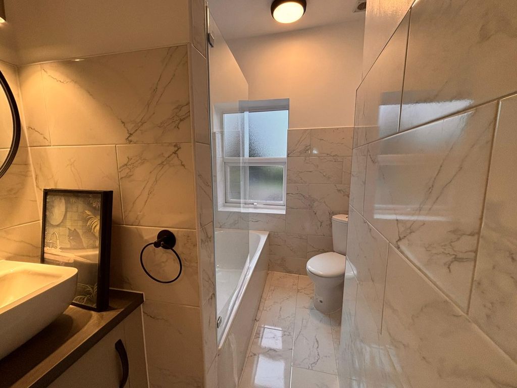 Property photo 2 of 13 Image