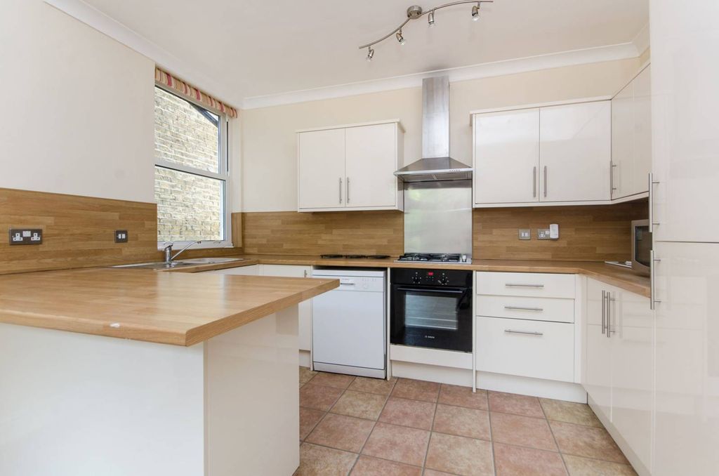 Property photo 2 of 15