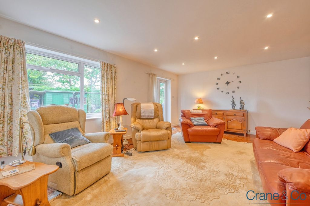 Property photo 3 of 27