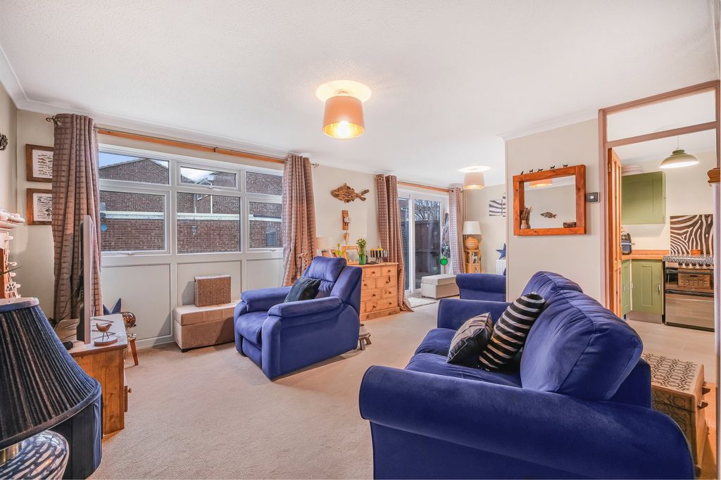 Property photo 2 of 26