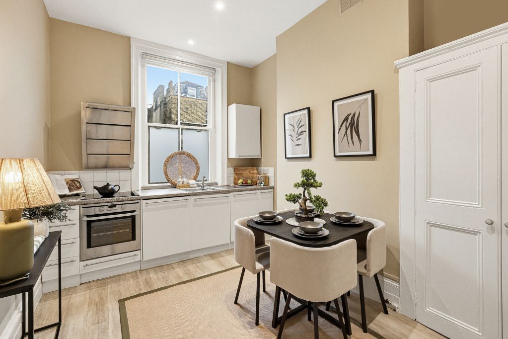 Property photo 3 of 13 Picture 4