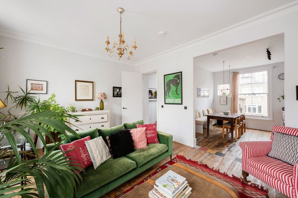 Property photo 3 of 32