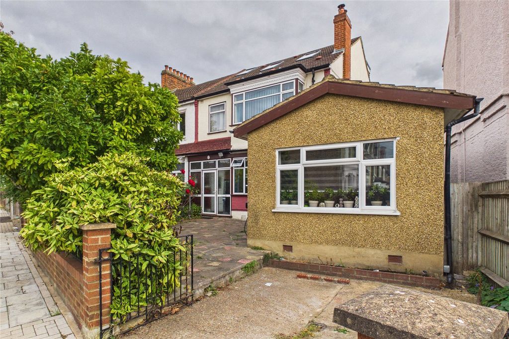 Property photo 1 of 21 Picture No. 12