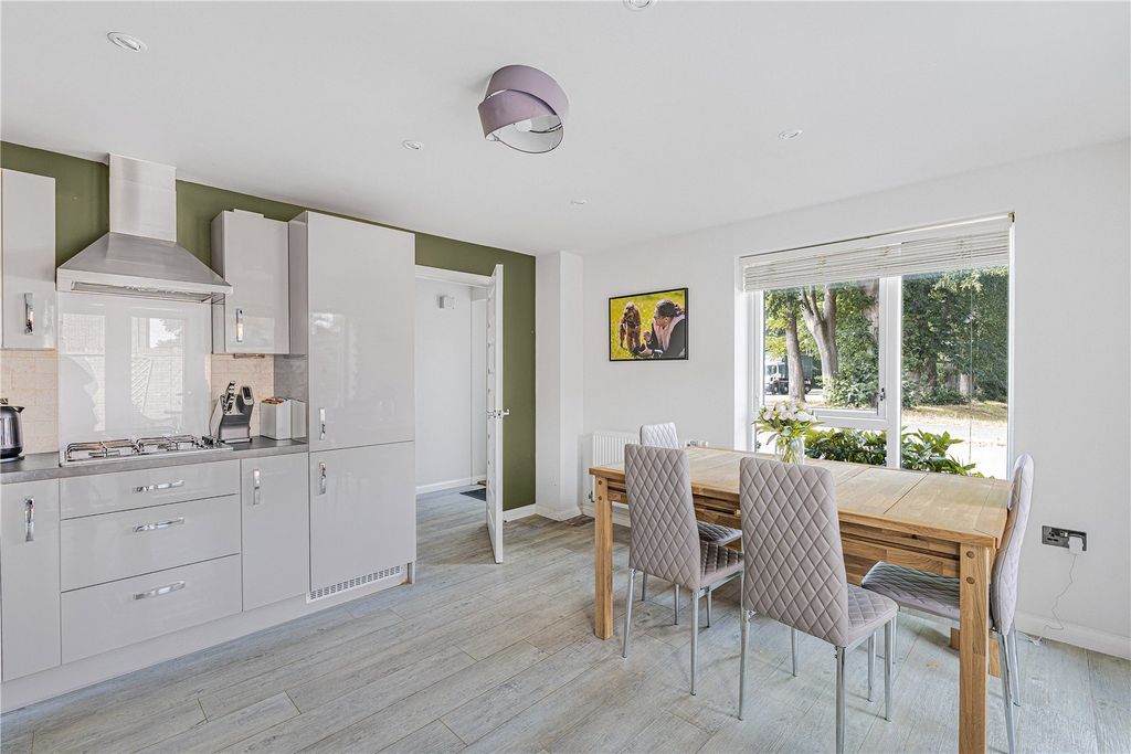 Property photo 3 of 20 Picture No. 17