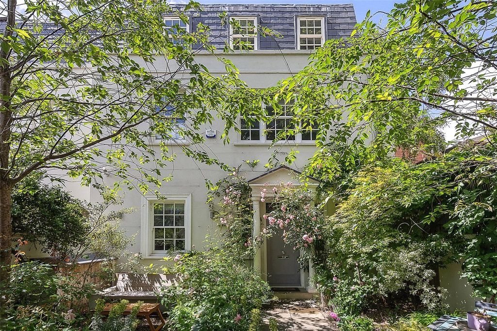 Property photo 1 of 19 Exterior