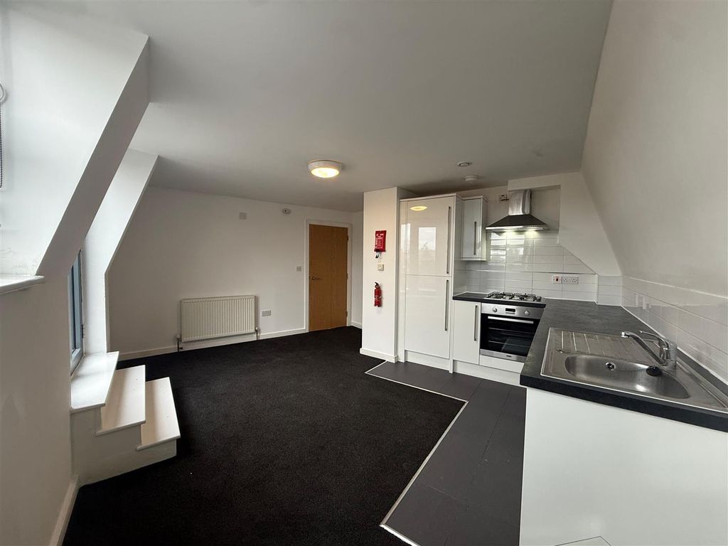 Property photo 3 of 9 Living Room