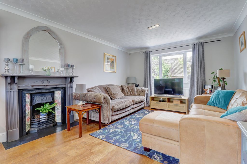 Property photo 2 of 19 Picture No. 36