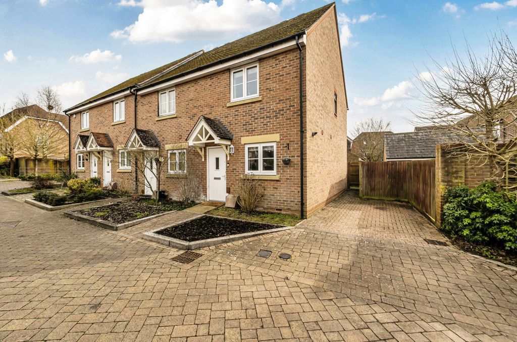 Property photo 1 of 9 1411255-17-699468...
