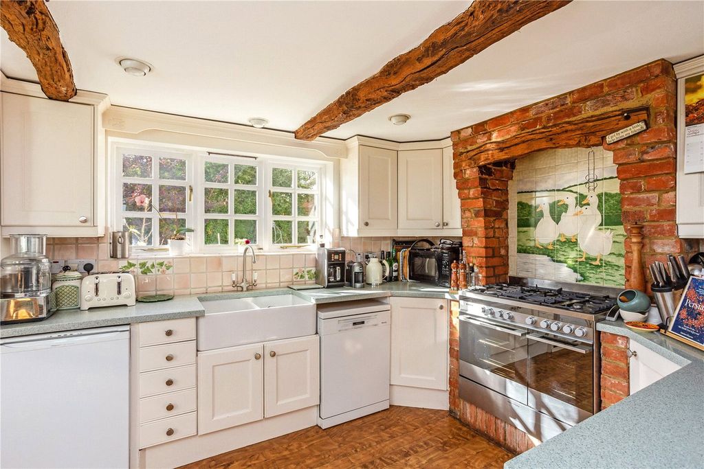 Property photo 3 of 14 Kitchen