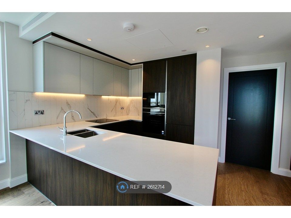 Property photo 1 of 17 Kitchen