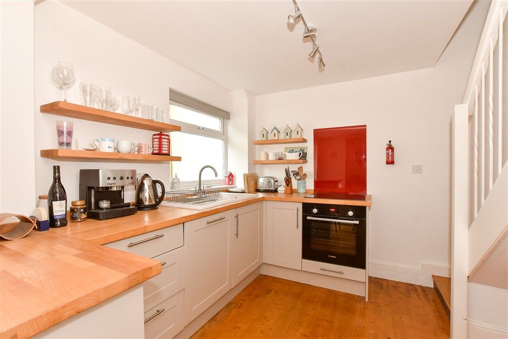 Property photo 3 of 12 Kitchen