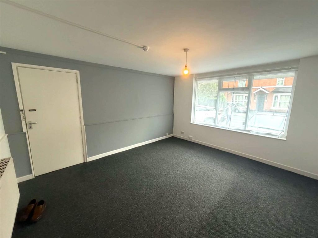 Property photo 2 of 9 B92d2Afc-54Ae-45B3-B12E-Fbde49437042.Jpg