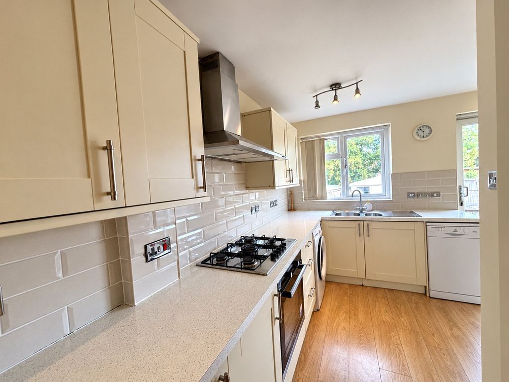 Property photo 2 of 15 Kitchen