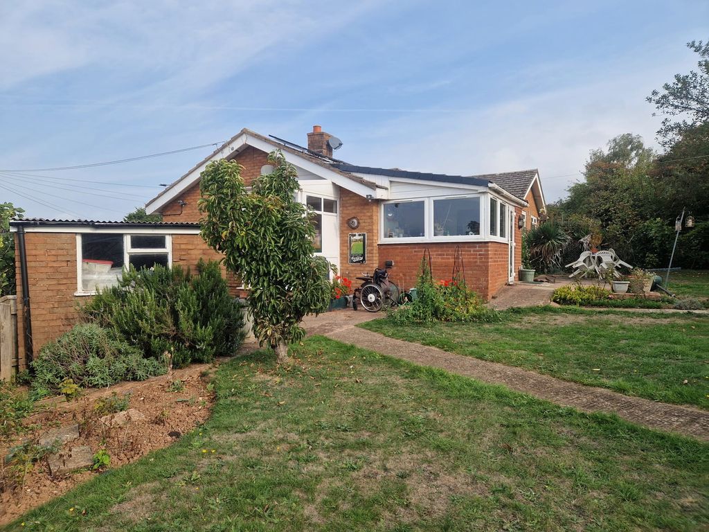 Property photo 1 of 11