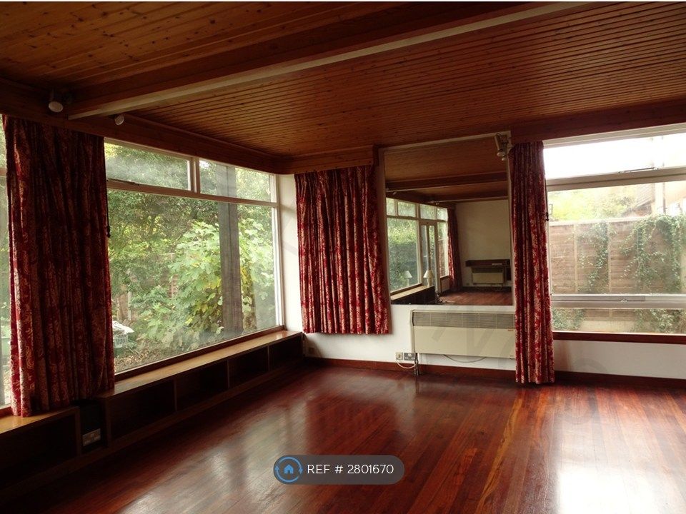 Property photo 3 of 25