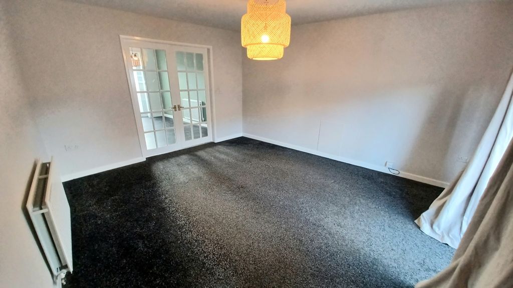 Property photo 2 of 13 20241007_140046