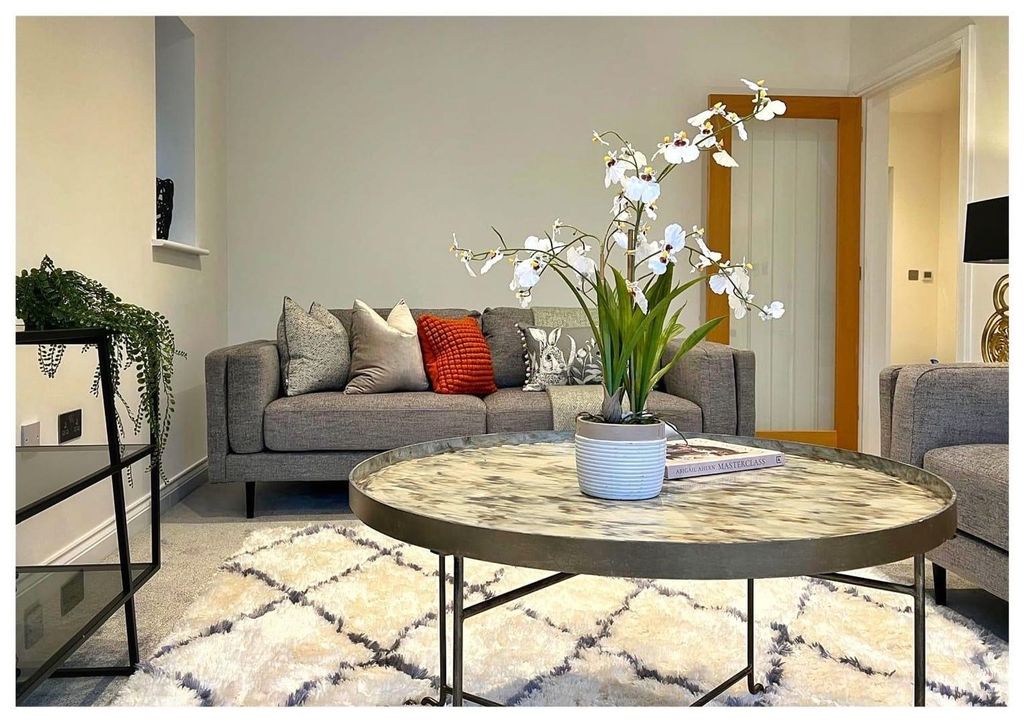 Property photo 3 of 30